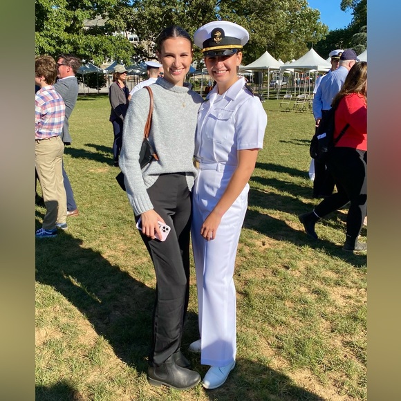 Meet your Posher, Hannah - Picture 4 of 5